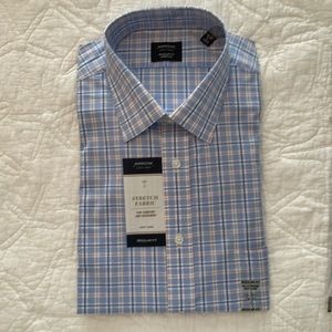 NWT men’s Arrow dress shirt. Large